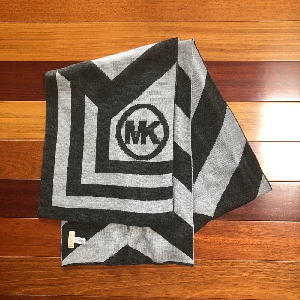 Michael Kors Knit Scarf
